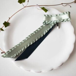 green ribbon フック